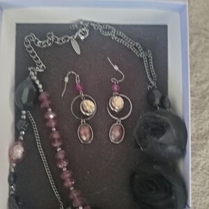 Chic Black and Silver Necklace Set